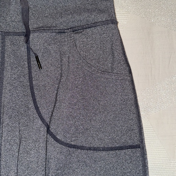 Lululemon Wide Leg Grey Pant - Picture 5 of 6
